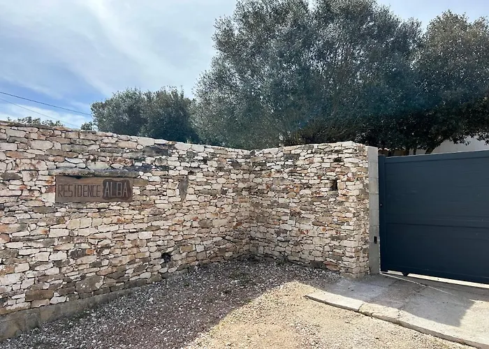 Alba Oda ve Kahvaltı 4*